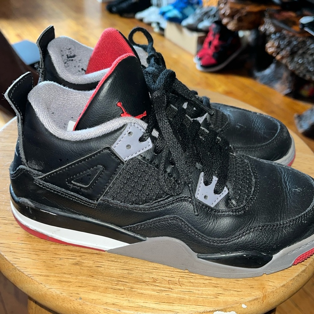 Little boys Jordan 4 sz 3